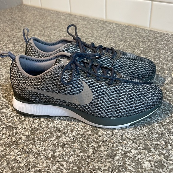 Nike Dualtone Racer Black and Gray Sneakers - Picture 3 of 7